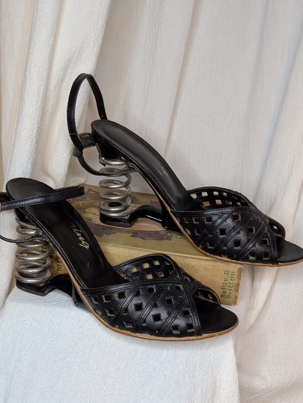 Vintage 60s Moon Shoes Grendene Coil Spring Heel Peep Toe Blk Patent# 287920